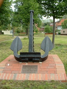 havelberg-winterhafen-denkmal-anker_im-jahr-2004