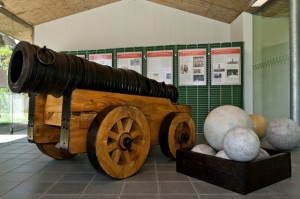 Der Nachbau eines Geschützes in der Art der „Faulen Grete“, welches zur Hohenzollern-Ausstellung 2012 in Tangermünde zu sehen war. Foto: Dr. Partenheimer